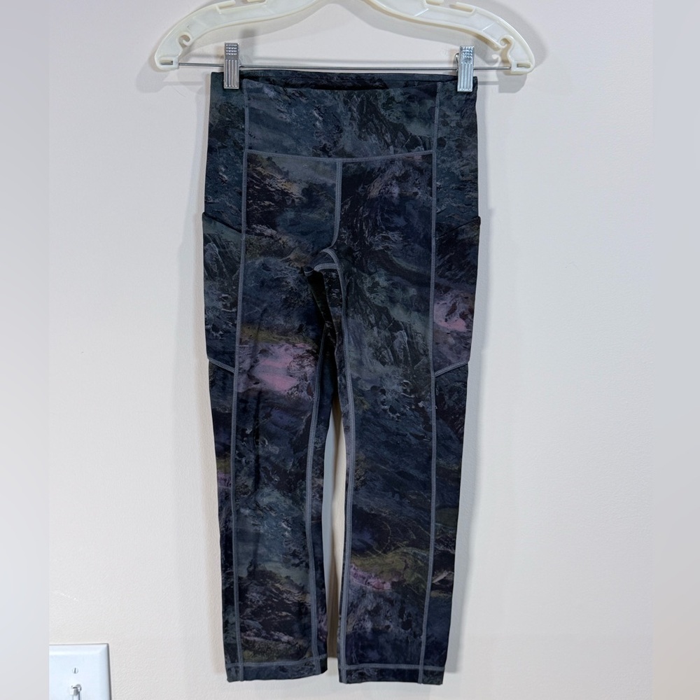 🔥Lululemon Slate Gray Marble-Effect Crop Leggings Women’s Size 2 EC🔥